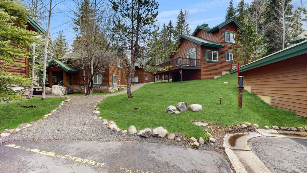 Spring Mountain Cottage | Pool, Gym, Hot Tub
