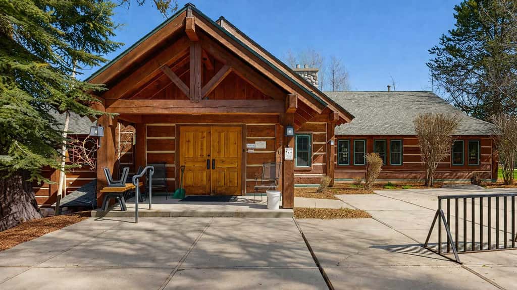 Spring Mountain Cottage | Pool, Gym, Hot Tub