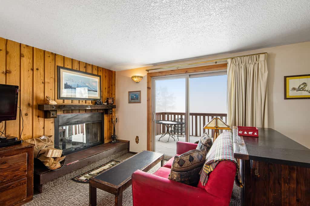 Ski-In/Out Condo: Deck & Bitterroot Views