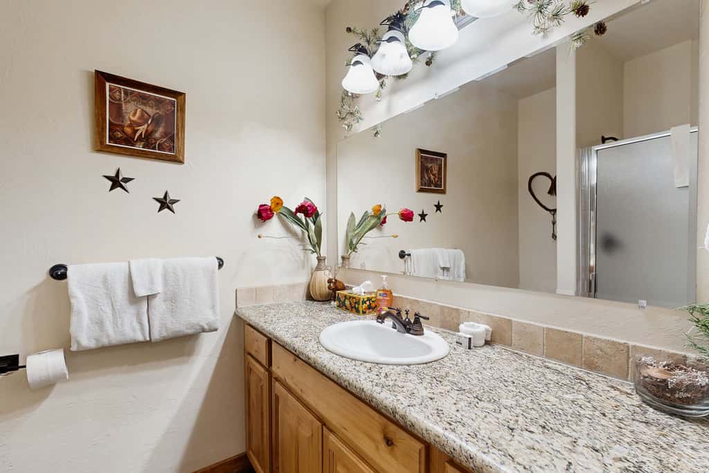 McCall Retreat | AC, Golf, Hot Tub & Beach Nearby