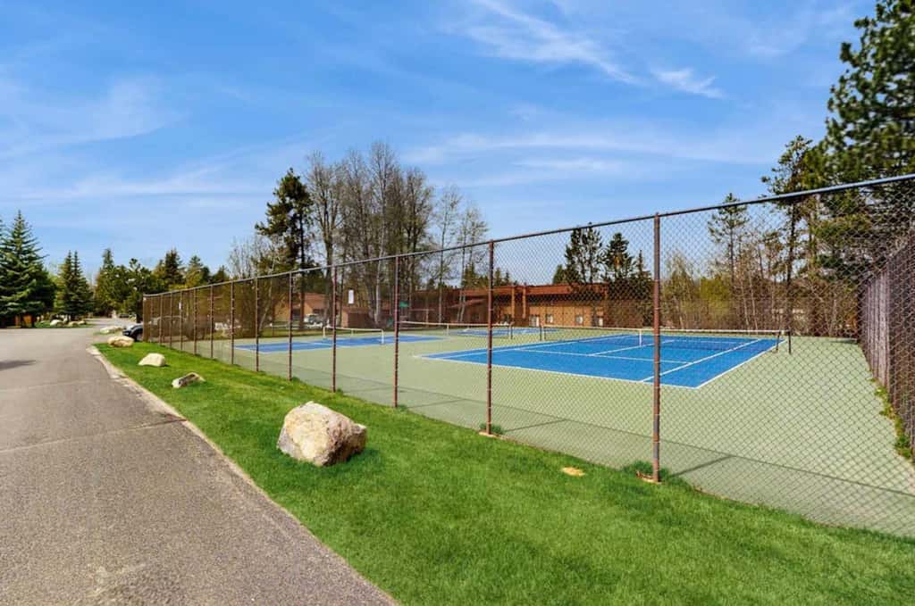 McCall Retreat | AC, Golf, Hot Tub & Beach Nearby