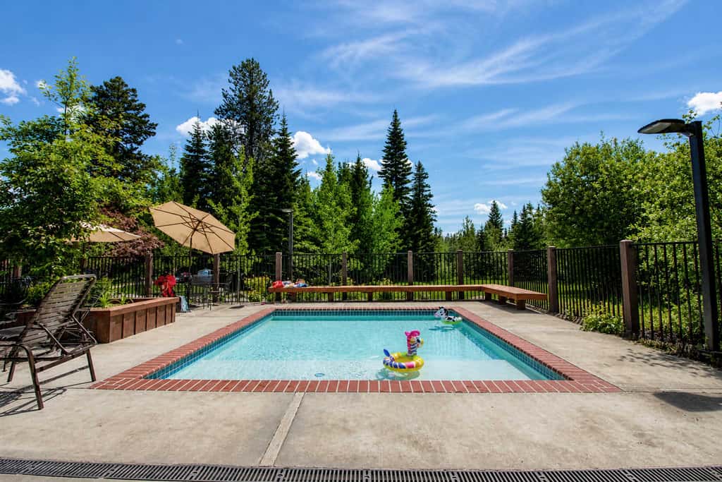 Cozy 3BR McCall Cabin | Pool, Hot Tub Access