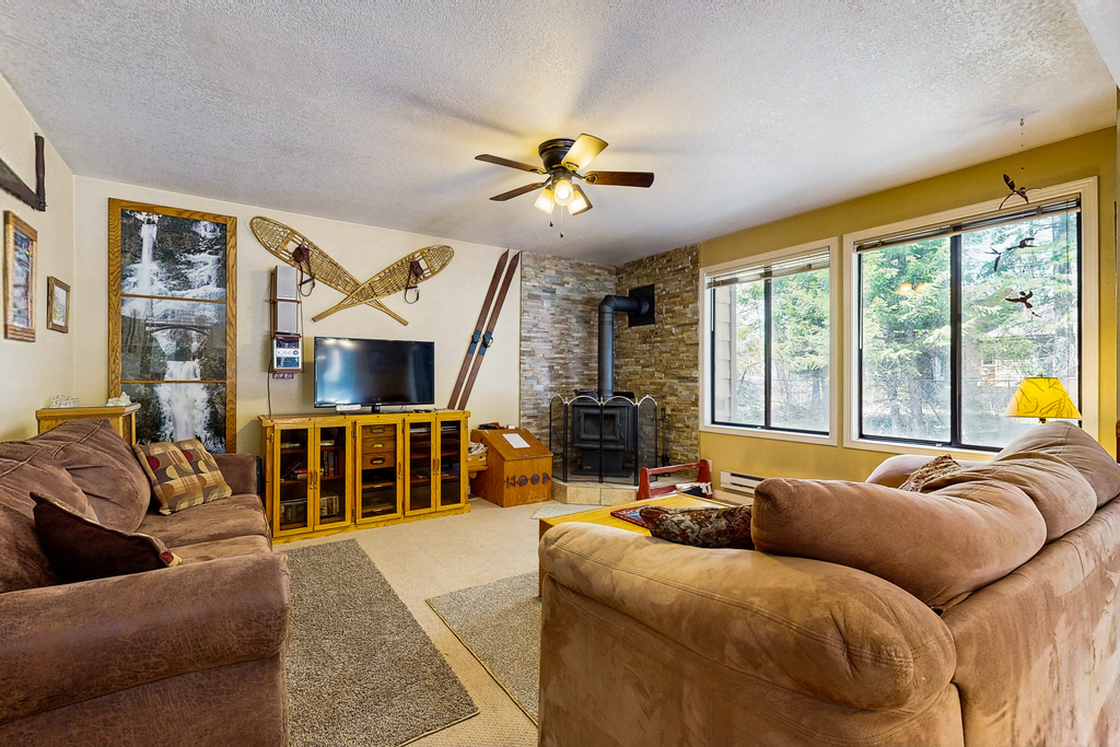 Bright McCall Retreat - Pool, Hot Tub & Fitness