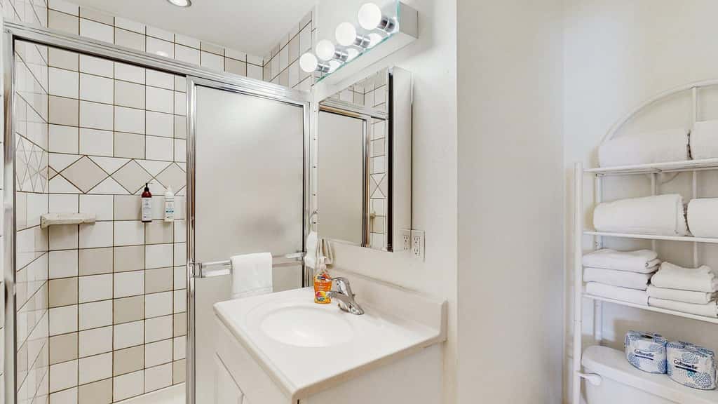 McCall Condo, Lakefront, Beach Access, Pool