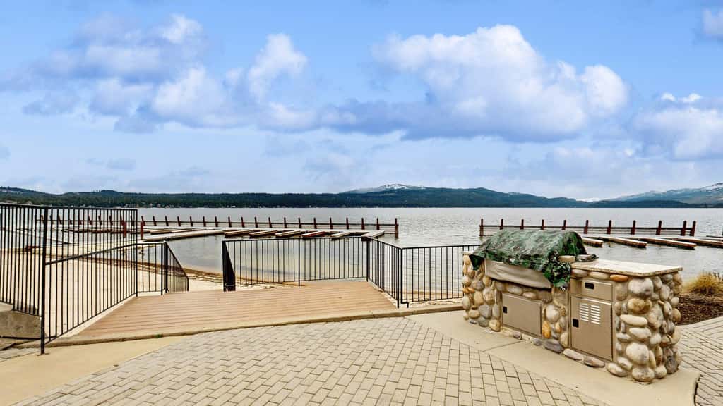 McCall Condo, Lakefront, Beach Access, Pool
