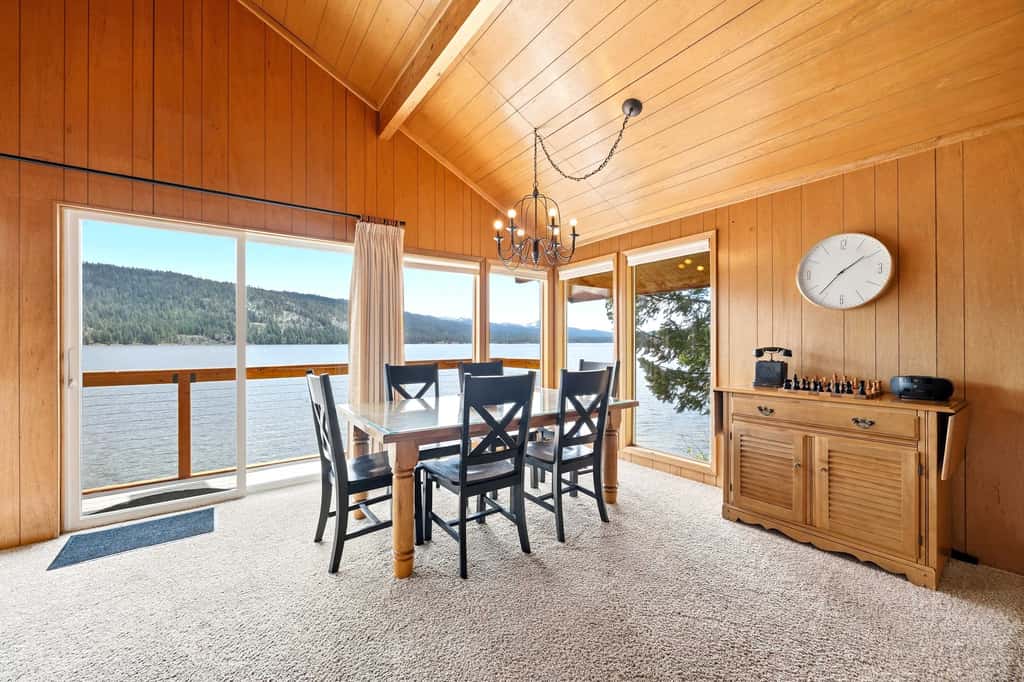 Secluded Lakeside Cabin, Dock, Deck, Lake Views
