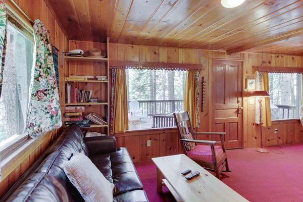 Classic lakefront cabin with a private dock, large deck, and direct access to Payette Lake. This nostalgic McCall retreat combines cozy cabin charm with beautiful lake views, updated beds, and an unbeatable waterfront setting just steps from the water.