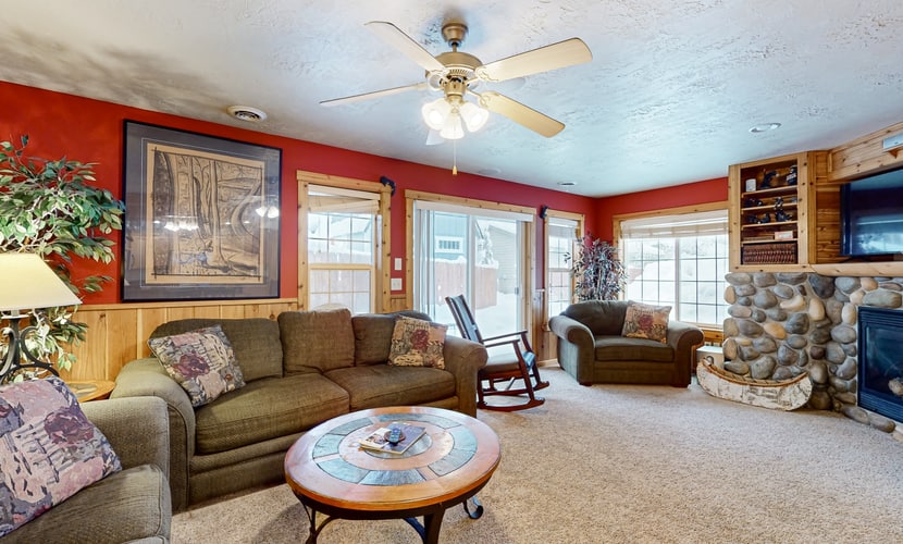 A cozy McCall condo within walking distance of Payette Lake, McCall Golf Course, and nearby walking trails. This three-bedroom retreat features a gas fireplace, fenced backyard patio, air conditioning, stainless steel appliances, and comfortable spaces for families or small groups. Conveniently located close to downtown McCall, local restaurants, and year-round outdoor recreation.