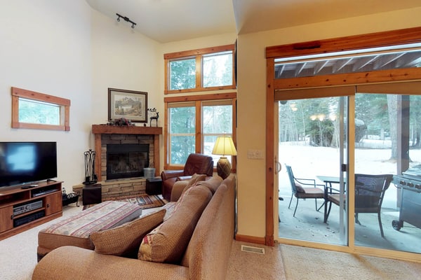A spacious Aspen Village condo with vaulted ceilings, a wood-burning fireplace, and a private covered patio just minutes from Payette Lake, downtown McCall, and Ponderosa State Park. Featuring a flexible family-friendly layout with a loft, bunk room, office space, and access to resort-style community amenities including pools, hot tub, sauna, fitness center, and sports courts, this condo is an easy home base for year-round mountain adventures.