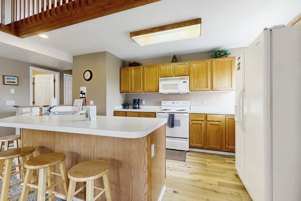 2 Level McCall Family Condo | Pool, Hot Tub