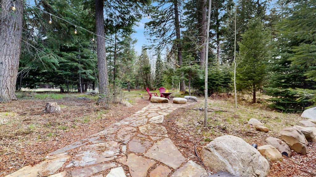 Modern McCall • 3 Kings • Outdoor Living