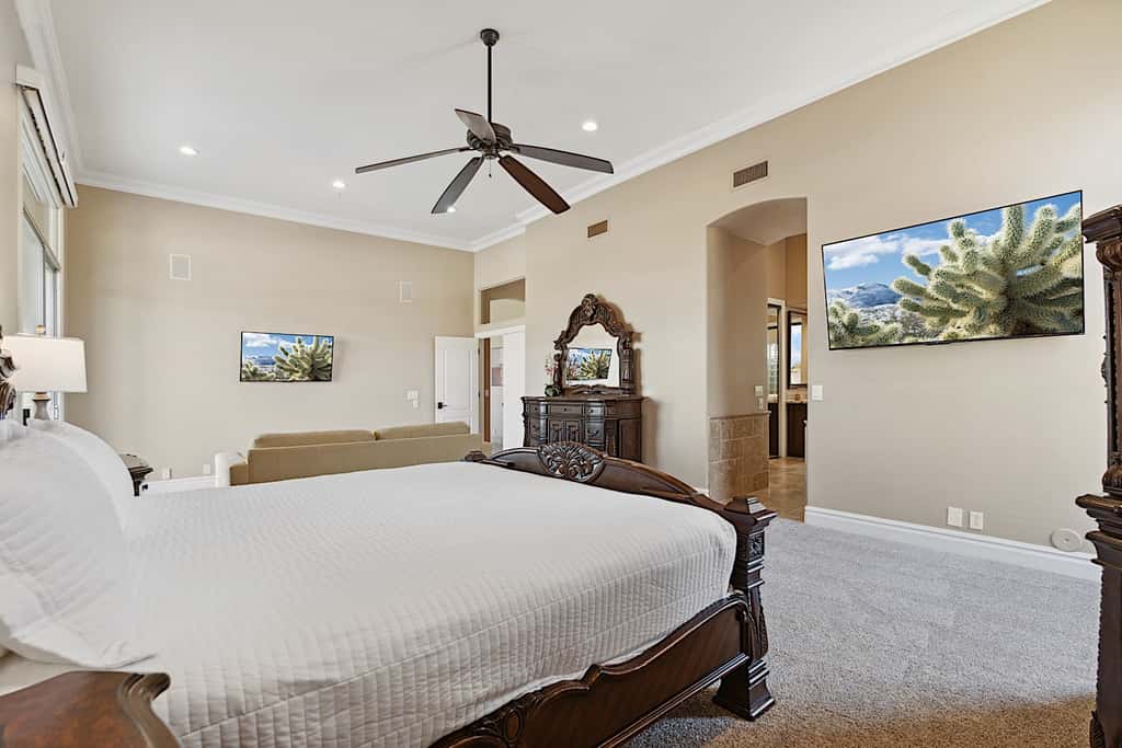 Pinnacle Peak Estate