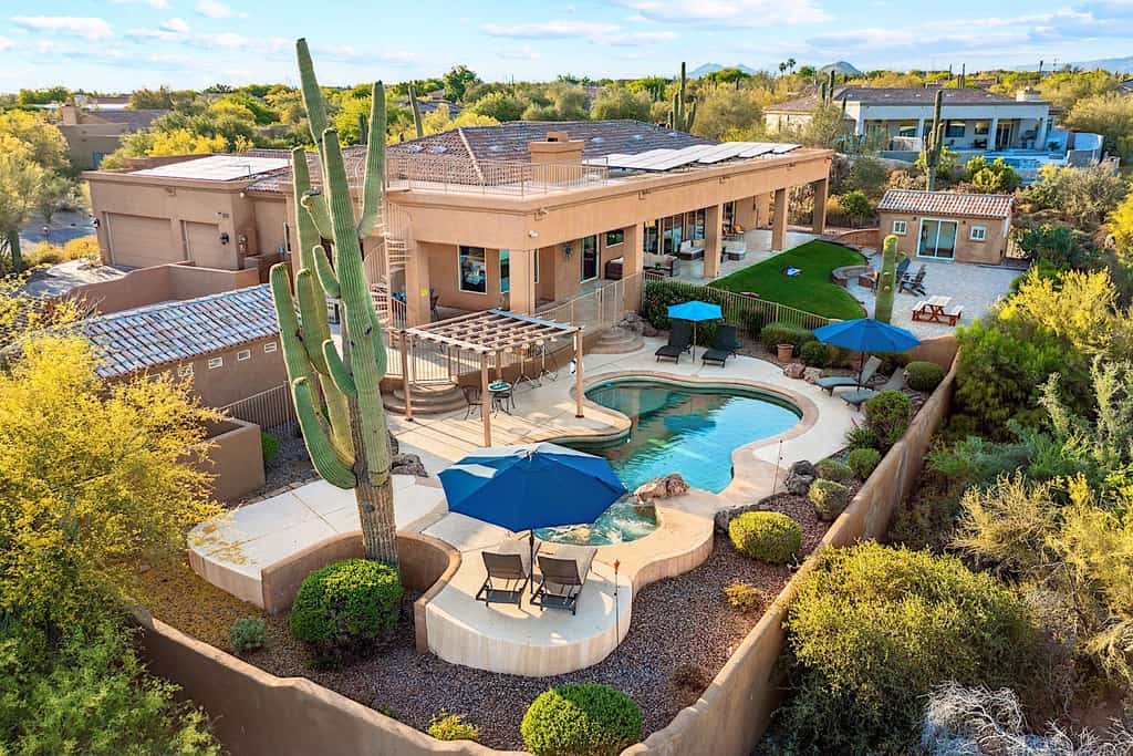 Pinnacle Peak Estate