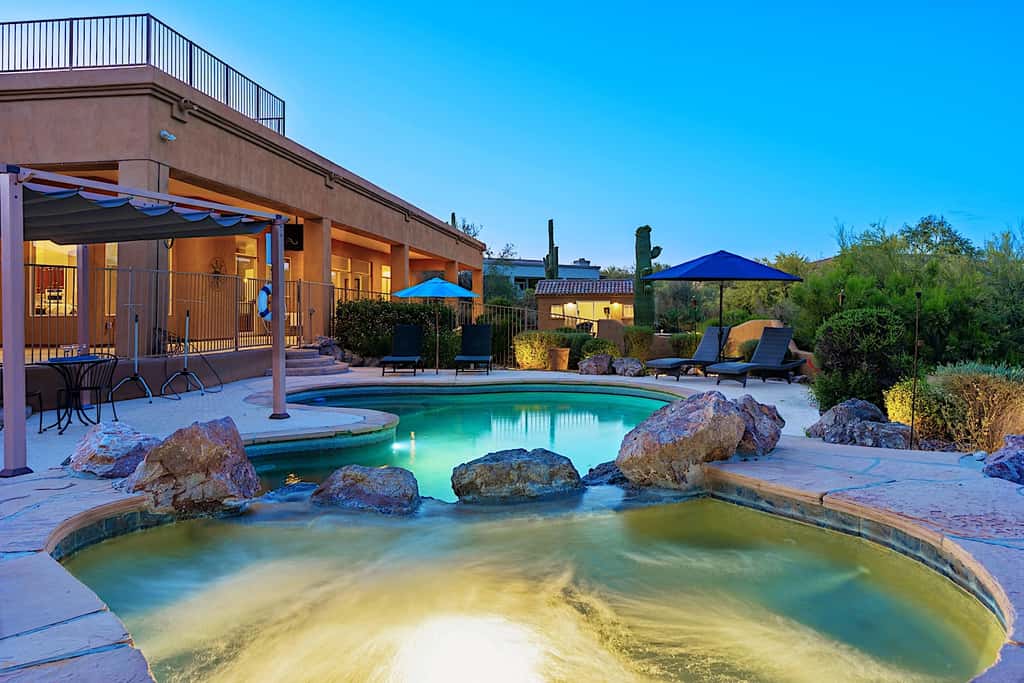Pinnacle Peak Estate