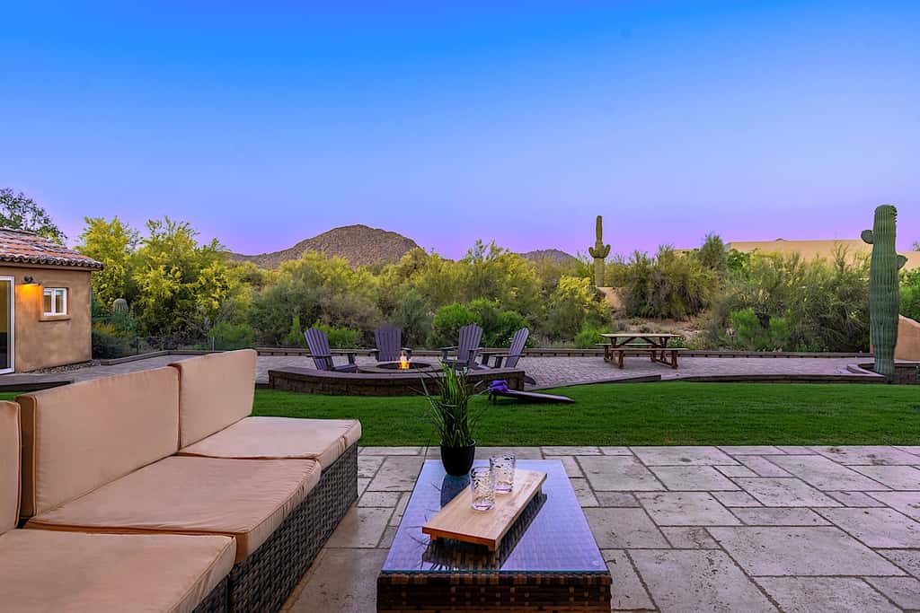 Pinnacle Peak Estate