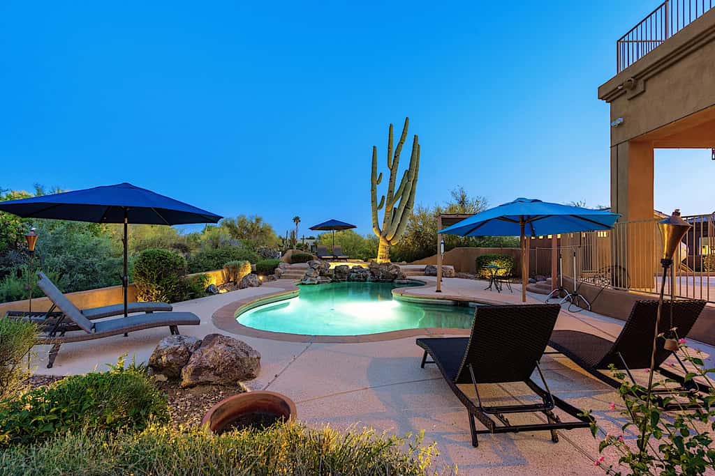 Pinnacle Peak Estate