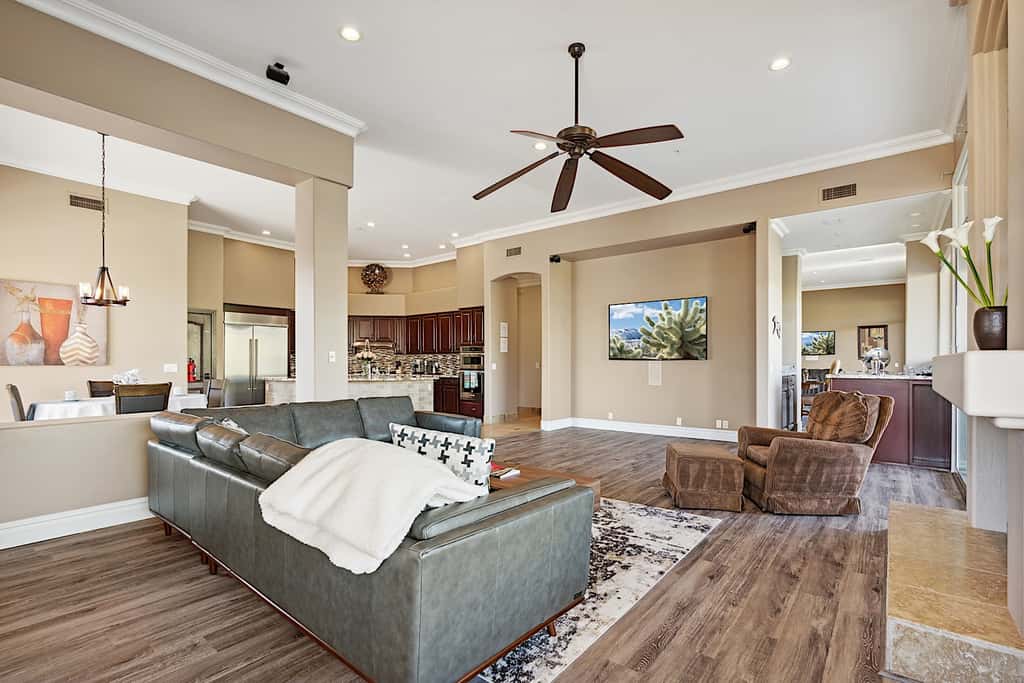 Pinnacle Peak Estate