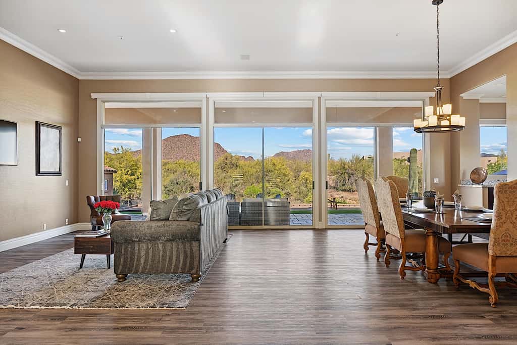 Pinnacle Peak Estate