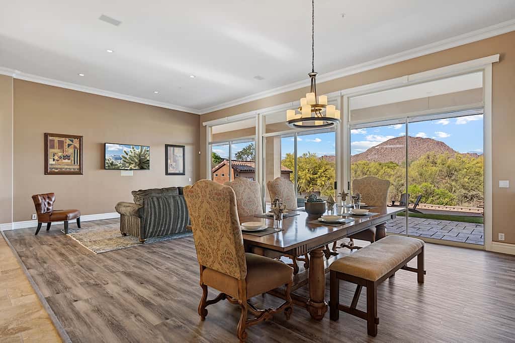 Pinnacle Peak Estate