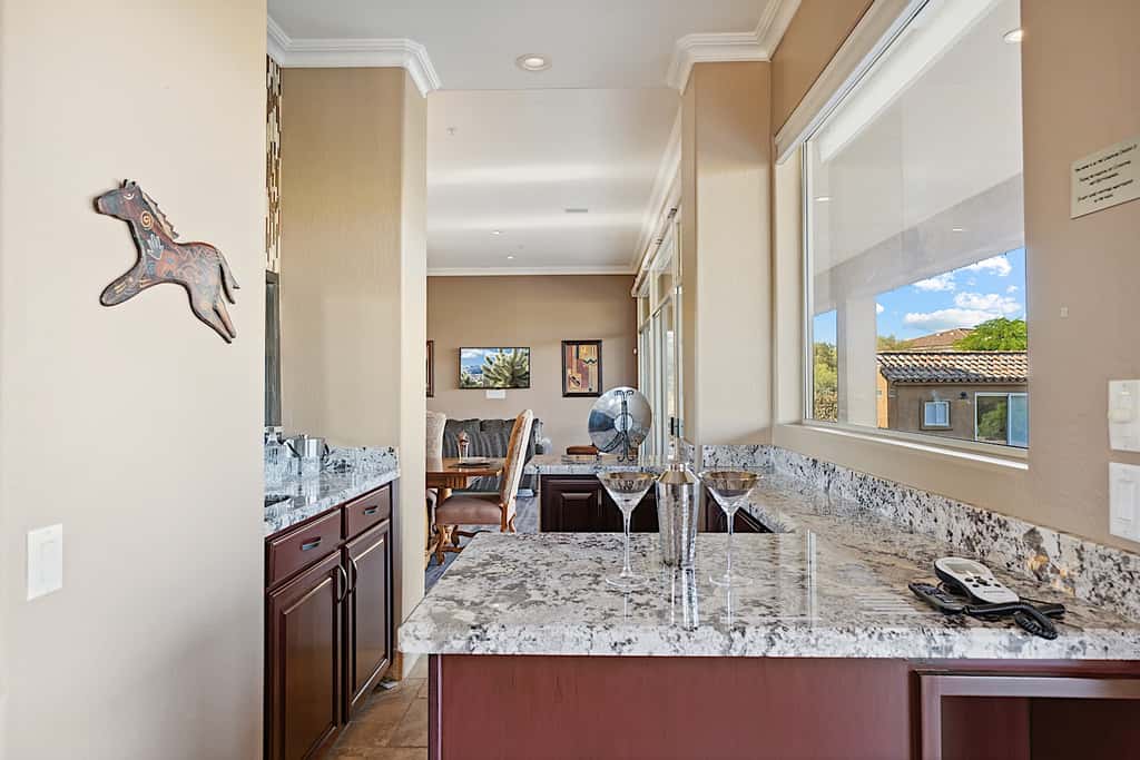 Pinnacle Peak Estate