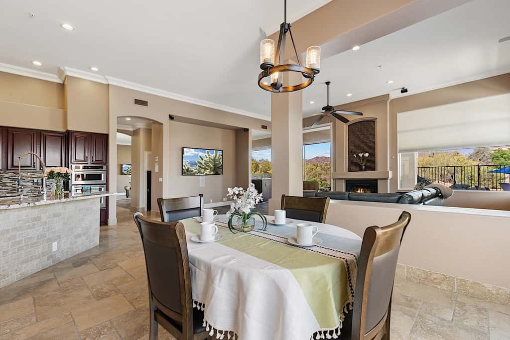 Pinnacle Peak Estate