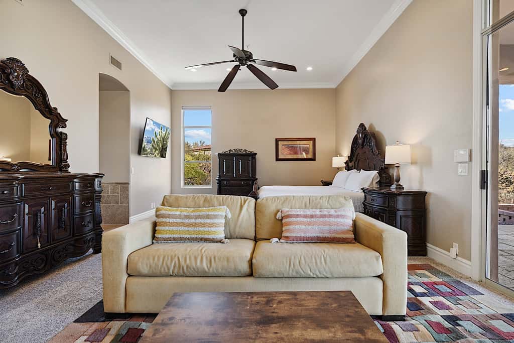 Pinnacle Peak Estate