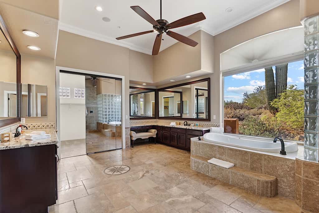 Pinnacle Peak Estate