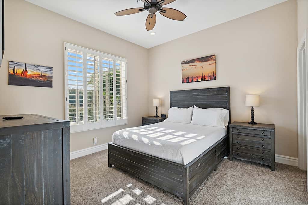 Pinnacle Peak Estate