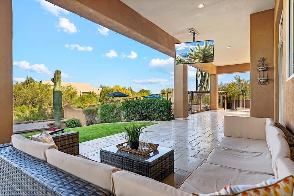 Pinnacle Peak Estate