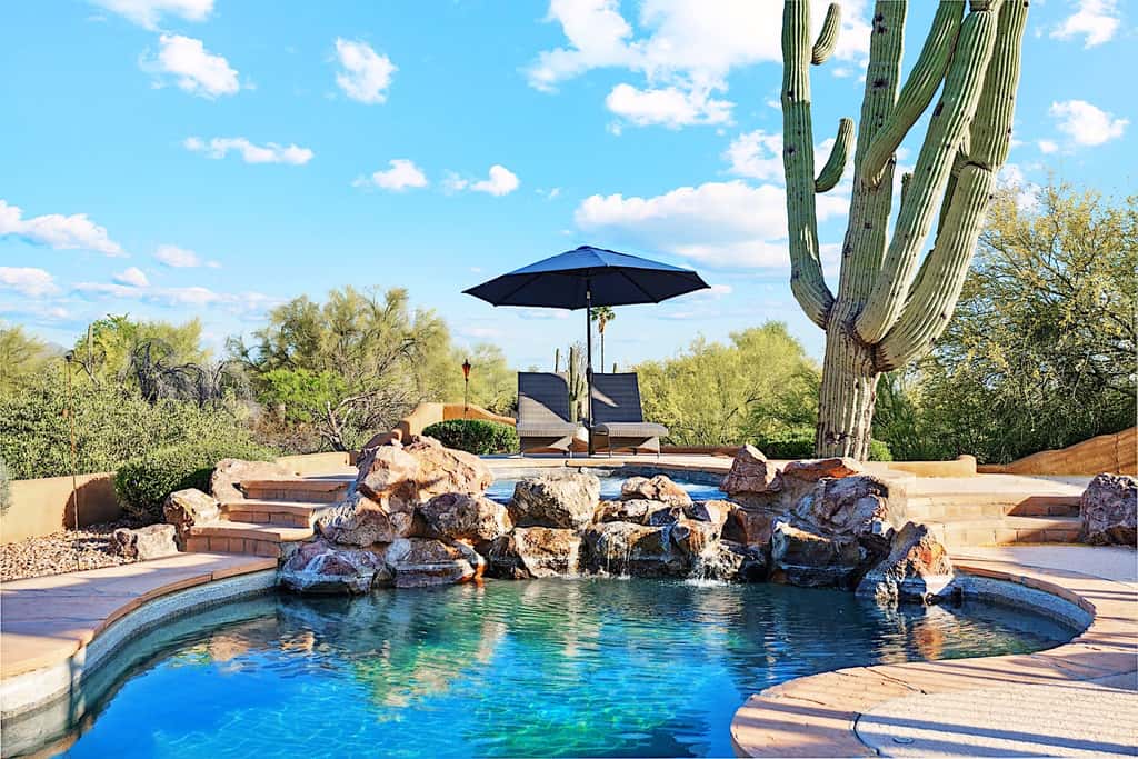 Pinnacle Peak Estate