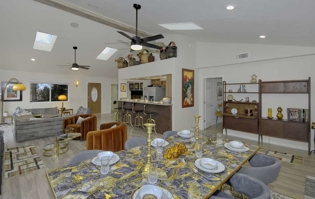 Bohemian Rhapsody Retreat ~ 2 Bed 3 Bath With Game and Theatre Room