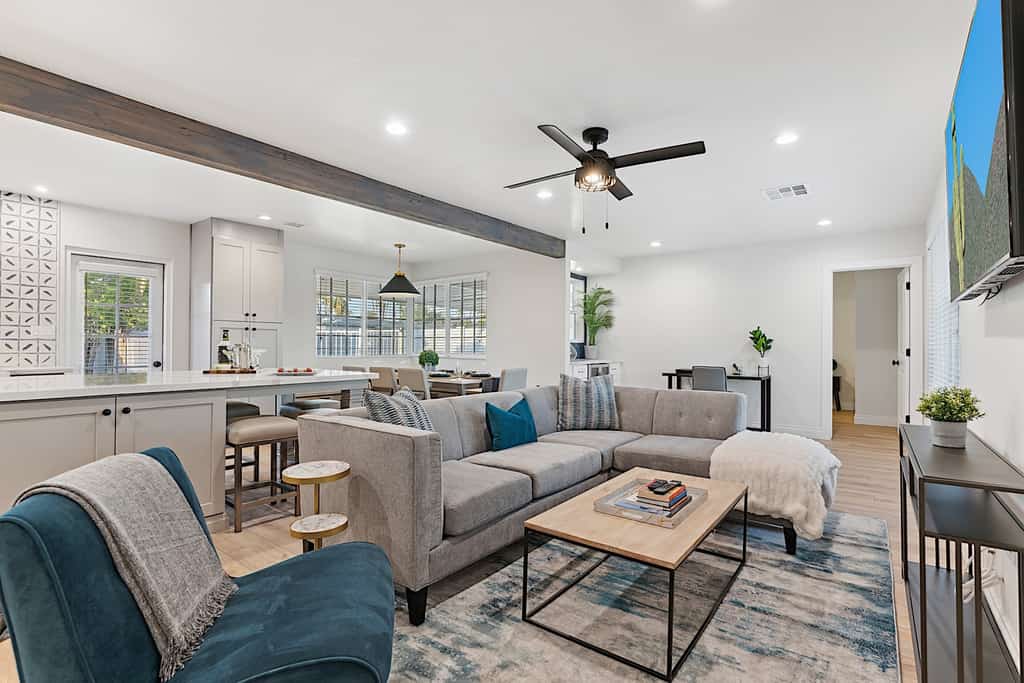 Uptown Max and Relax - Contemporary, Upgraded Home, Great Backyard for Entertaining!