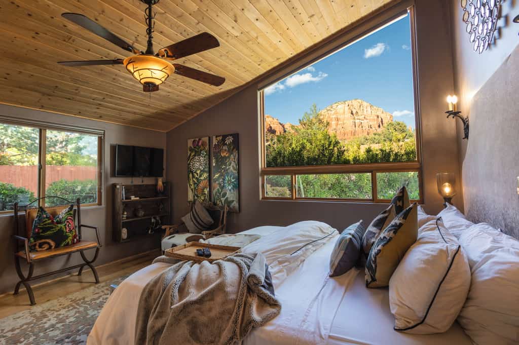 Meadow Lark Trail 3BD 2BA W/ Jacuzzi in THE best location