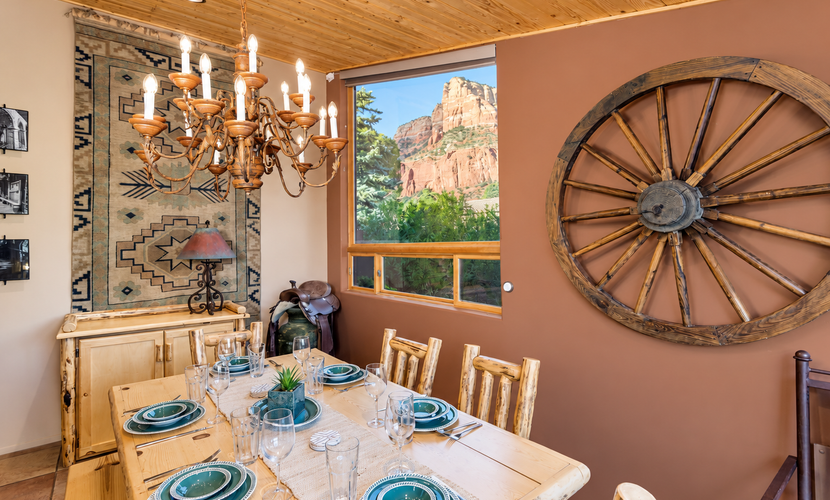 Meadow Lark Trail 3BD 2BA W/ Jacuzzi in THE best location