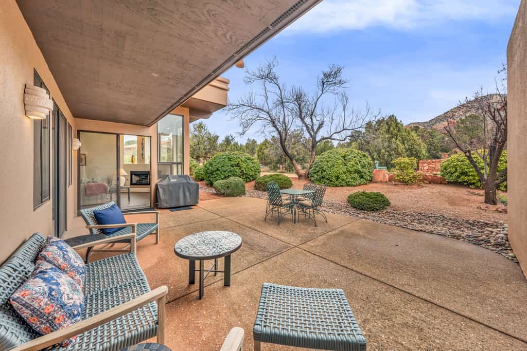 Santa Susana | West Sedona Townhome w/ Pool, Hot Tub & Red Rock Views