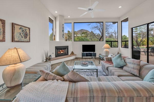 Santa Susana | West Sedona Townhome w/ Pool, Hot Tub & Red Rock Views