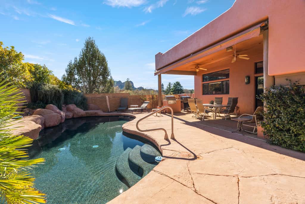 Indian Cliffs Retreat