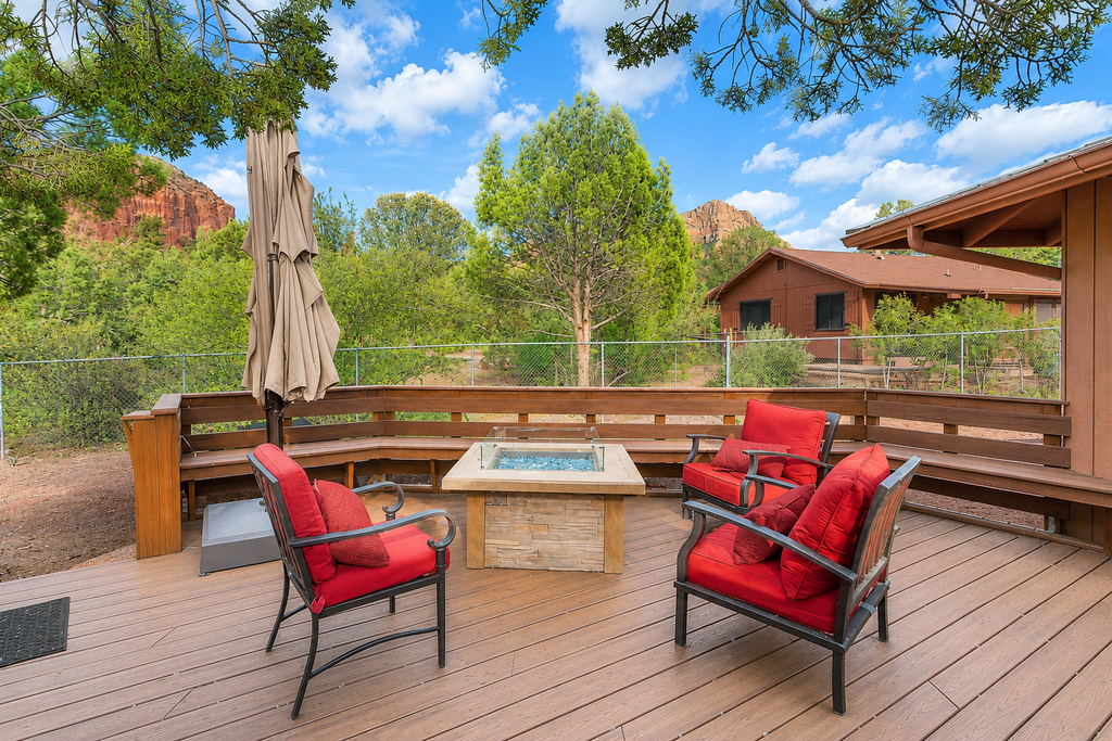 Lynx Landing | Secluded Sedona Retreat w/ Hot Tub, Fire Pit & Near Chapel