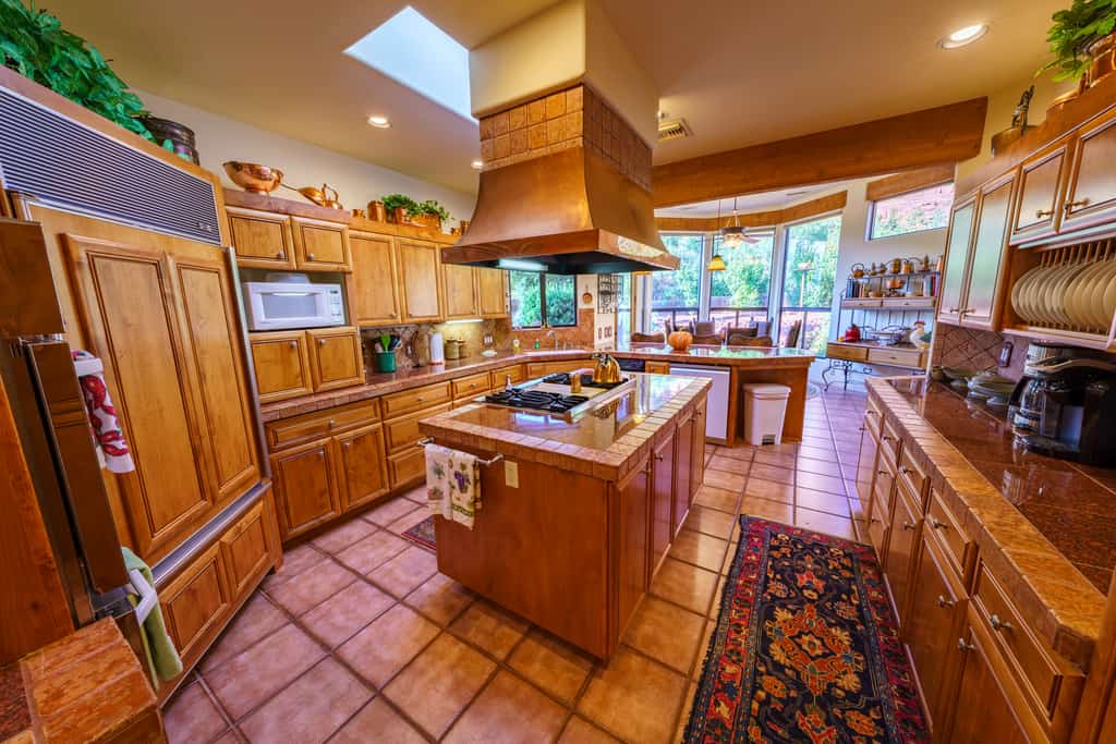 Oasis at Chapel Rock | Iconic Views of Chapel, Hot Tub & 3 King Suites