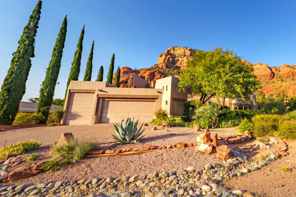 Oasis at Chapel Rock | Iconic Views of Chapel, Hot Tub & 3 King Suites
