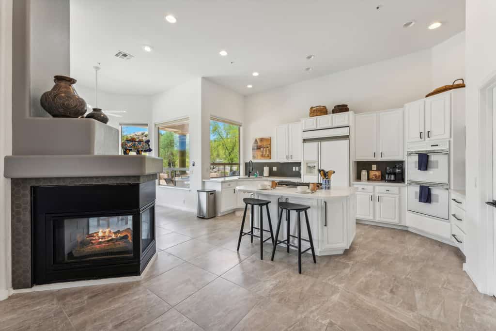 Resort Style Pool Home- Troon - Updated