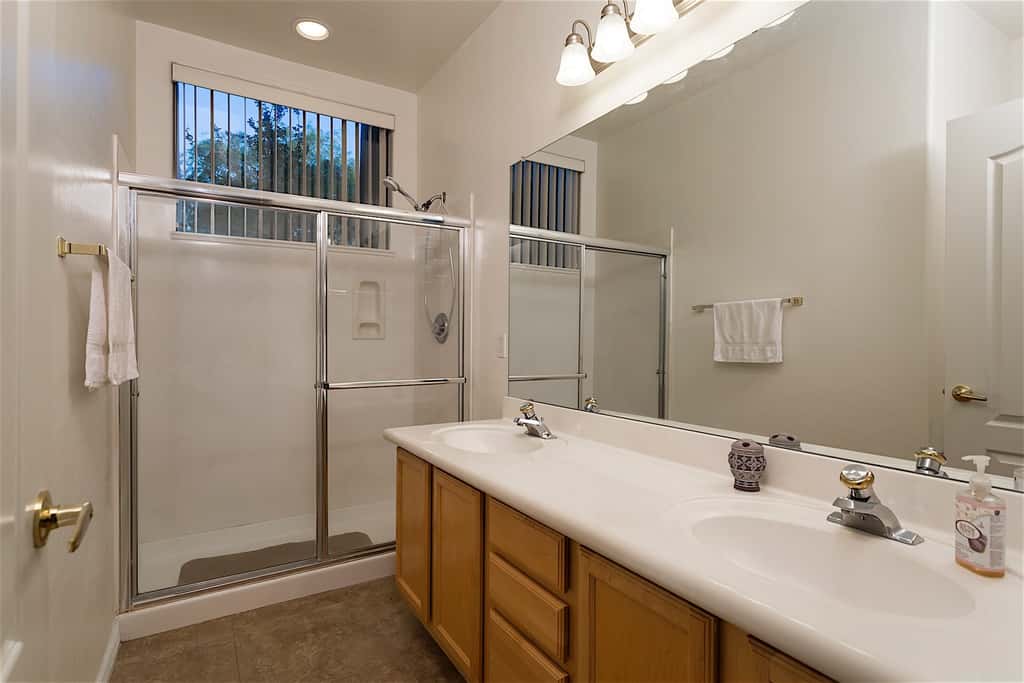 AZ Nirvana Townhouse