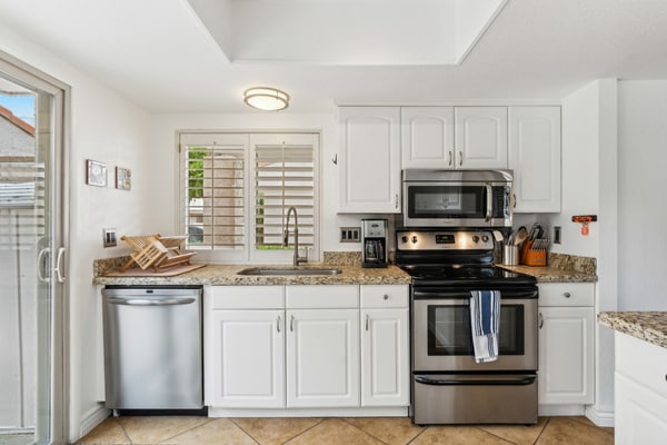 Southwest Sanctuary 3 BR Townhouse/ COM Pool/ Old Town Scottsdale