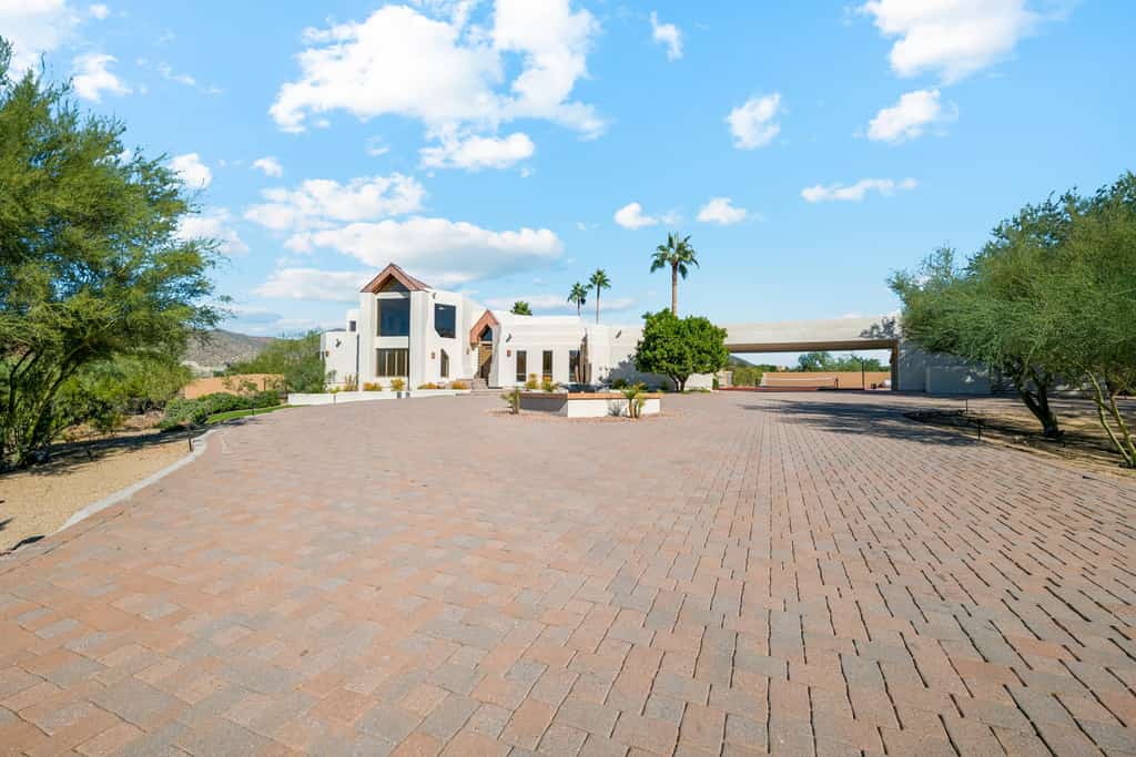 Scottsdale Oasis with Pool & Mountain Views
