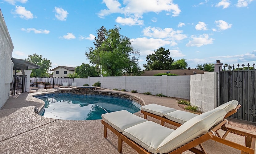 Amazing- Pool Home- Fire Pit & Ping Pong Table