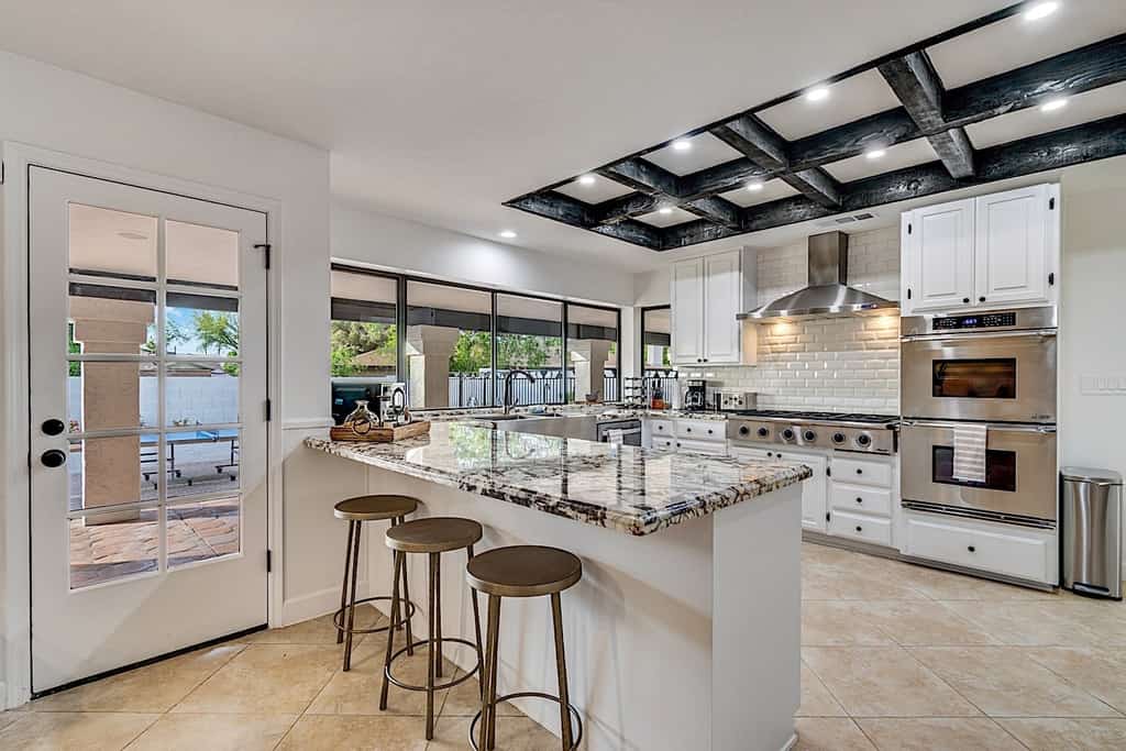 Amazing- Pool Home- Fire Pit & Ping Pong Table