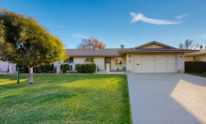 Comfortable stay with a pool, tennis court, and gym access, washer/dryer, & AC