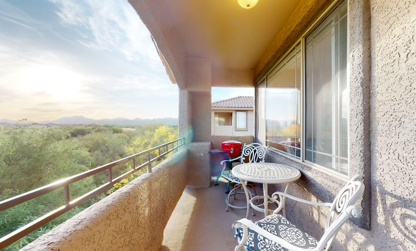 Desert condo with pool, hot tub, & grill access - balcony, W/D, & central AC