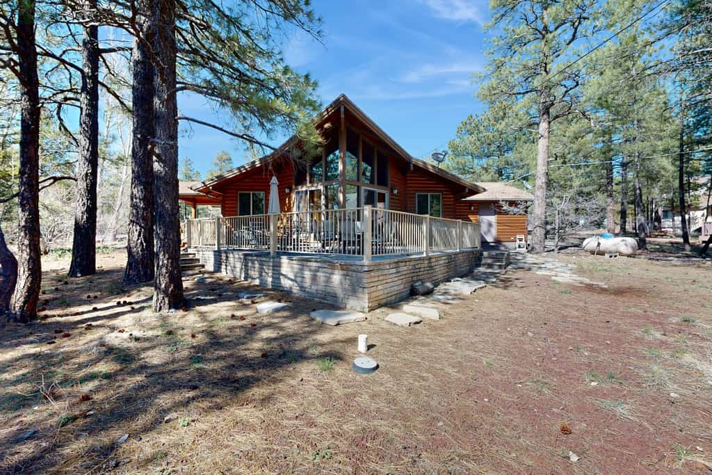 Secluded dog-friendly home with gas grill, patio, wood-burning fireplace, & W/D