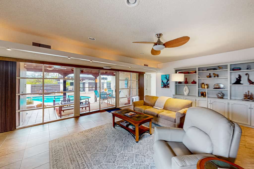 Mountain view home with private pool, tranquil patio & beautiful kitchen